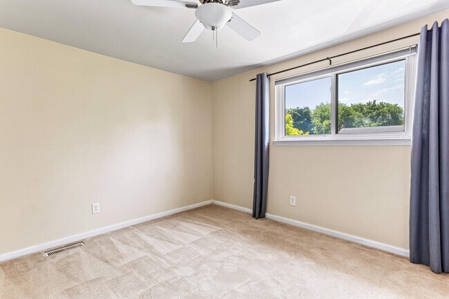 Building Photo - 39890 Edmundton St