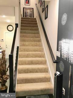 Building Photo - 11 Silverway Dr