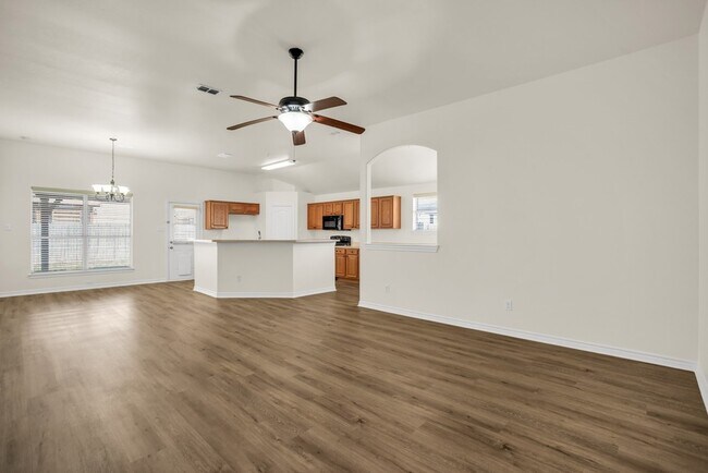 Building Photo - 2005 Ridgeview Ct