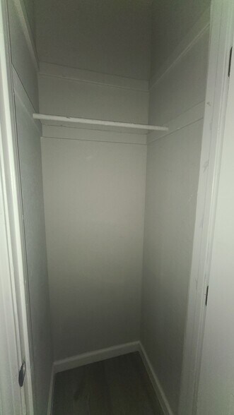 Building Photo - 5709 N 8th Pl