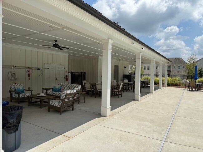 Building Photo - 3614 Silvery Wy