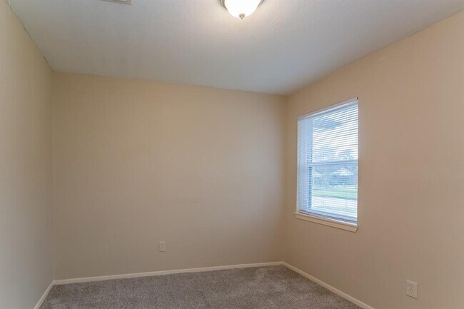 Building Photo - 22506 Spring Gate Dr