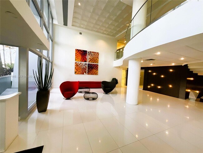 Building Photo - 5701 Collins Ave