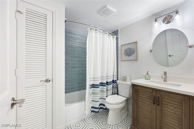 Building Photo - 824 Tanbark Dr