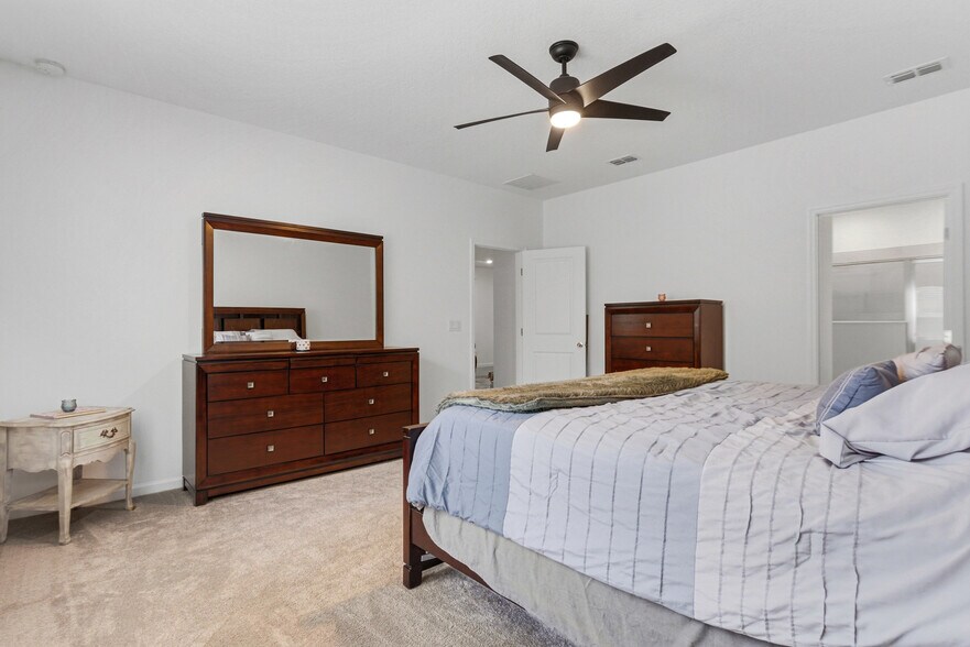 Building Photo - 8486 Horsebit Cir