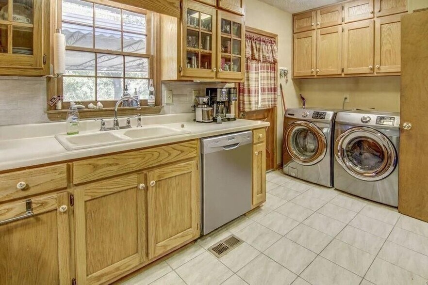 Building Photo - 4811 Cook Rd SW