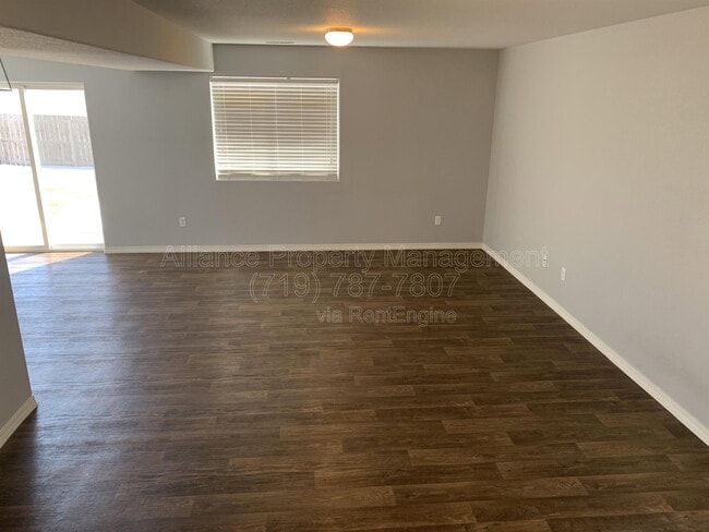Building Photo - 3875 Reindeer Cir