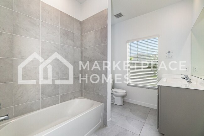 Building Photo - 1215 Preston Ests Cir