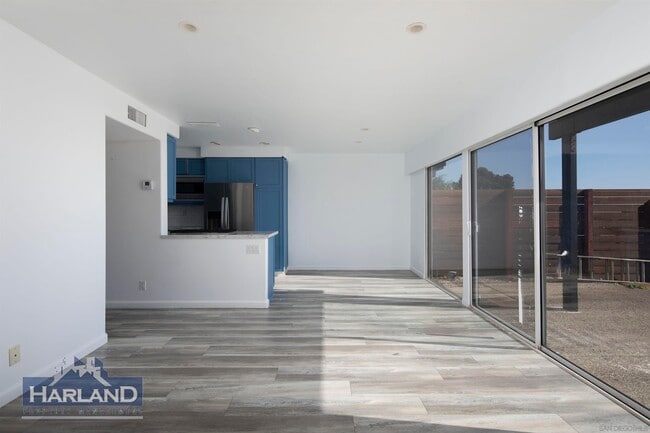 Building Photo - 721 Camino Del Mar