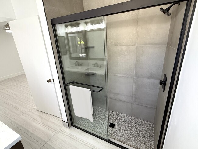Master shower - 12187 Cuddington Ct