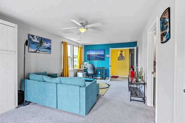 Building Photo - 6 Bedroom, 4.5 Bathroom Home in Cane Bay - Summerville