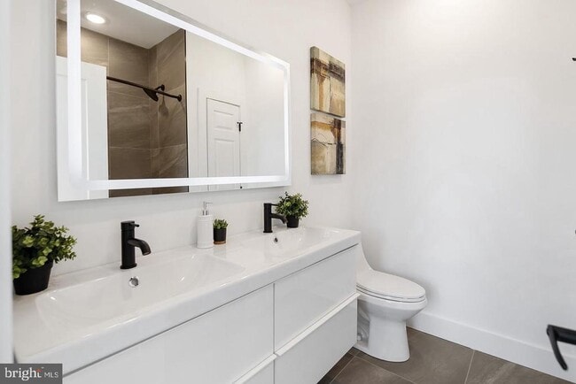 Building Photo - 3108 Clifford St