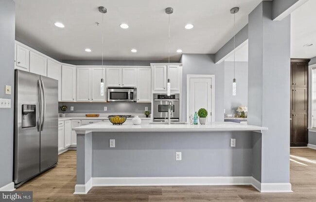 Building Photo - 7704 Water St