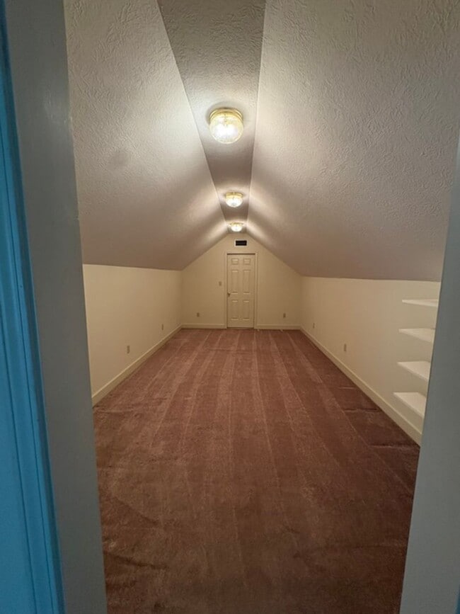 Building Photo - 2737 Hickory Ridge Rd