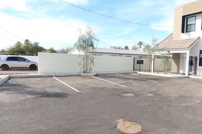 Building Photo - 1453 E Fillmore St
