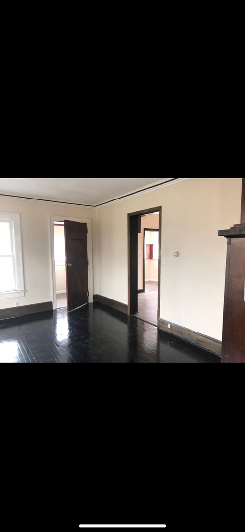 Building Photo - Check out this 3bdr, 2.5 bath home for rent