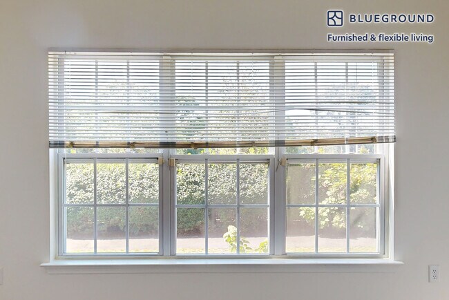 Building Photo - 80 North Centre Ave-SI FL1-ID1865A