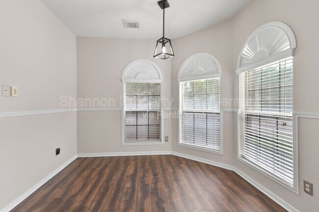 Building Photo - 18534 Burgundy Sky Way