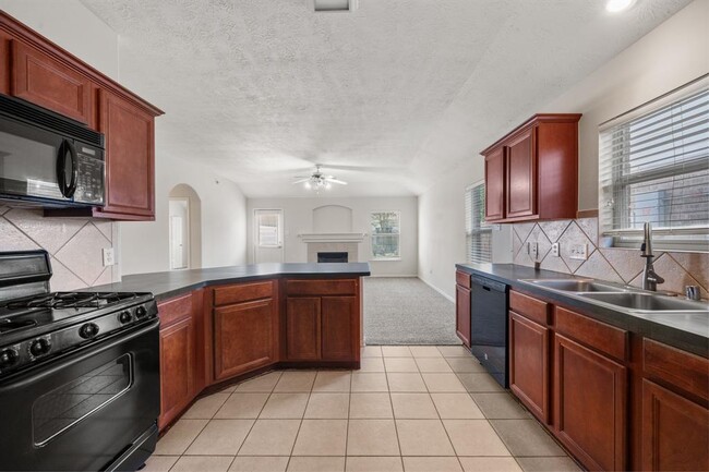 Building Photo - 16627 Sperry Gardens Dr