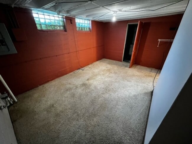Building Photo - 8906-8908 Hilton Str,