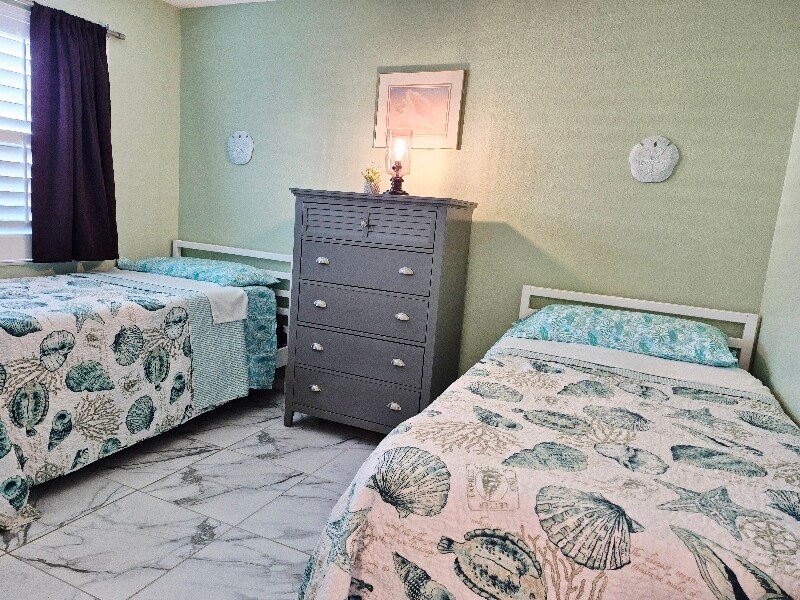 Building Photo - 19505 Quesada Ave