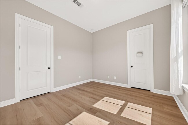 Building Photo - 1635 Delta Oaks Dr