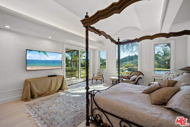 Building Photo - 23318 Park Colombo