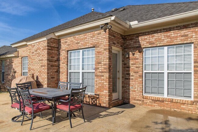 Building Photo - 616 Castle Brook Dr