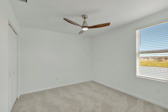 Building Photo - Luxurious Living: Spacious 5-Bedroom Home with Scenic Views in Port Saint Lucie!