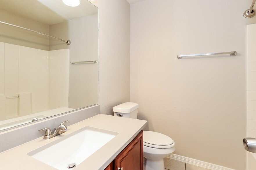 Building Photo - 2307 Jefferson Crossing Dr