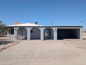 Building Photo - 2373 Oahu Ln
