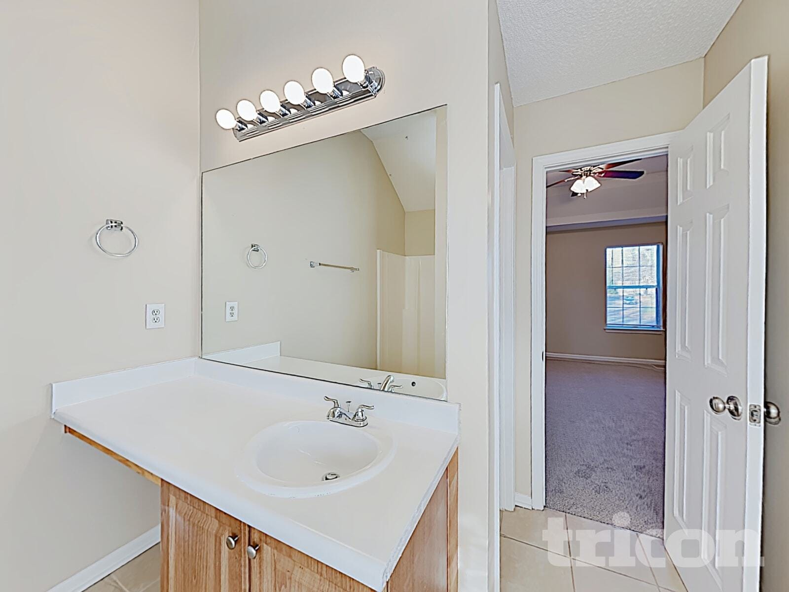 Building Photo - 4600 White Rd