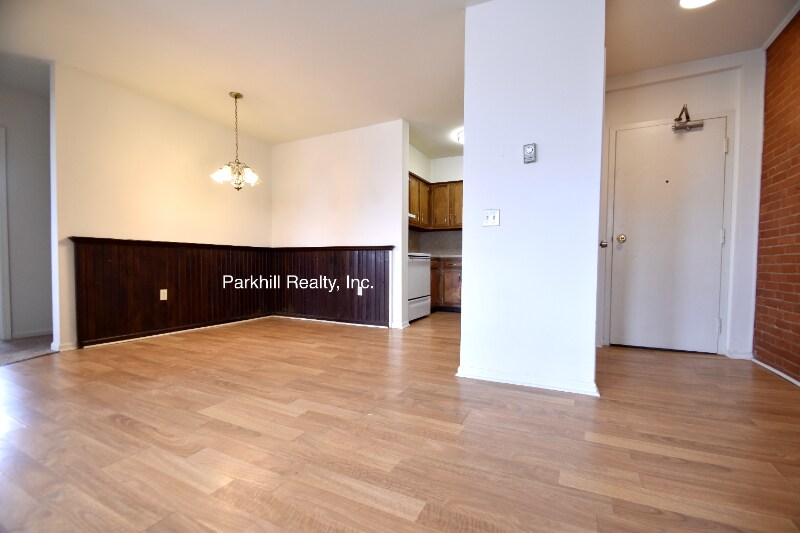 Building Photo - 410 W Pennsylvania Ave