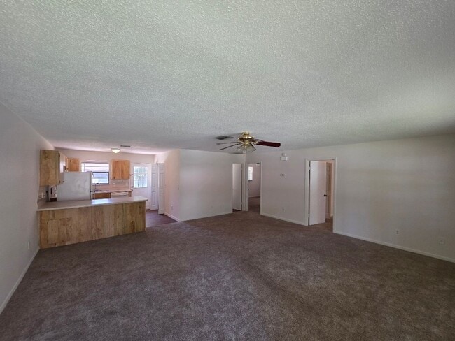 Building Photo - 2 Bedroom 2 Bathroom Edgewater Home