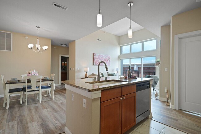 Building Photo - 141 Main St