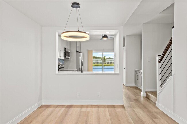 Building Photo - 3124 SW 49th St