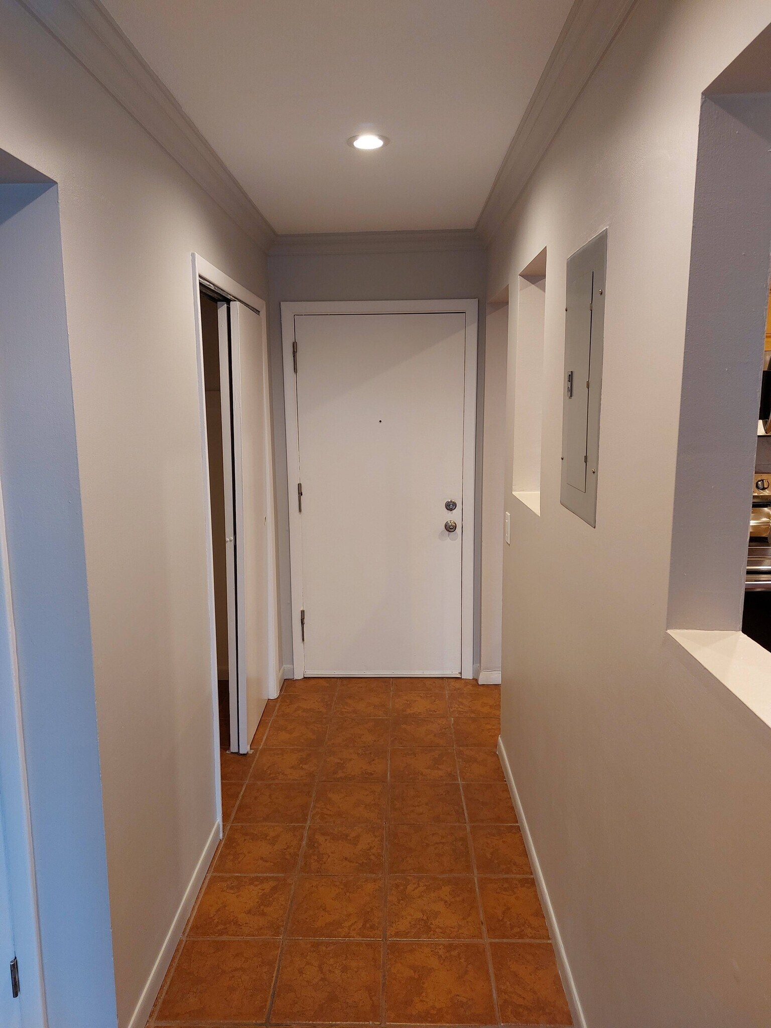 Building Photo - 181 Melba St