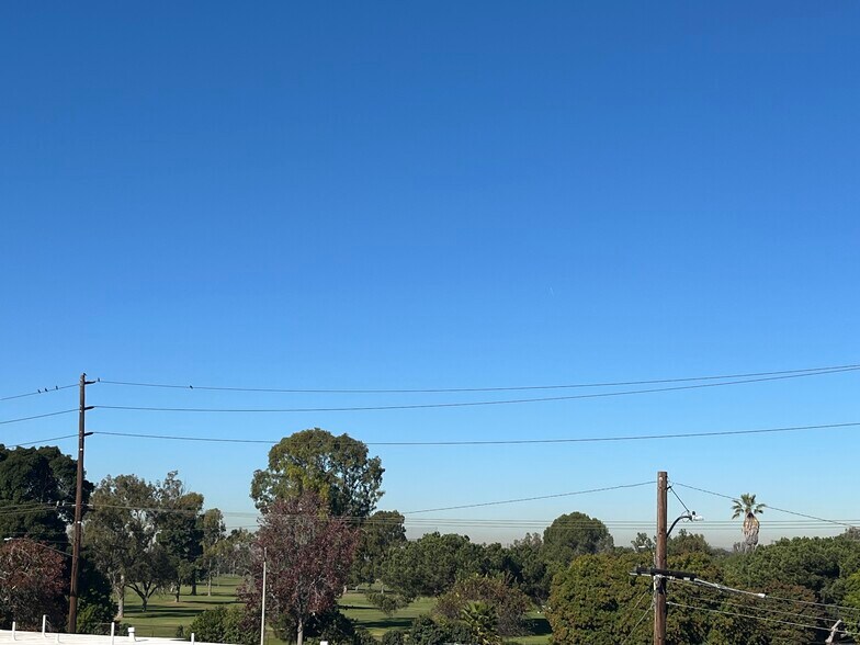 view from balcony - 16619 Yukon Ave