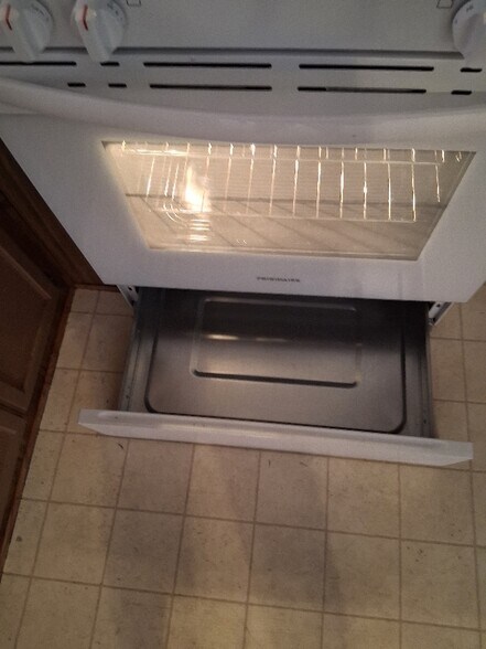 Building Photo - 275 N Saguaro Dr