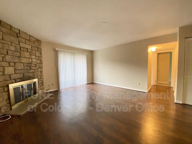 Building Photo - 429 Wright St