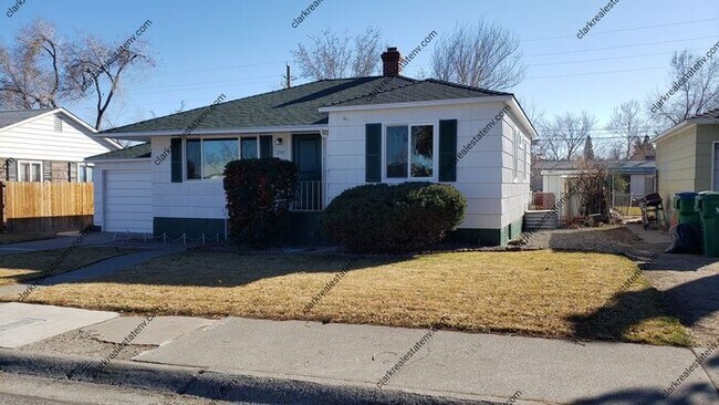 Building Photo - Old Southwest Reno home 3 Bed 2 Bath 1 car...