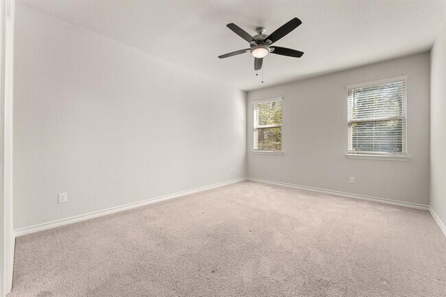 Building Photo - 740 Aliso Trail