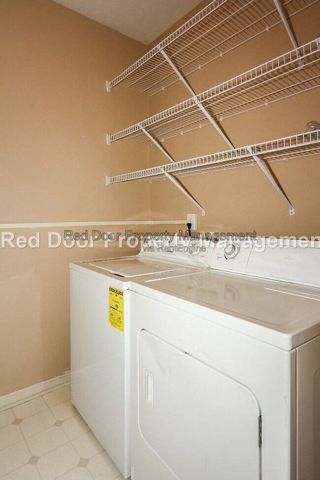 Building Photo - 12420 Brookline St