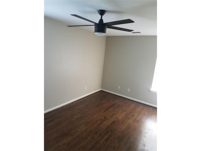 Building Photo - 3192 Osborne Rd NE