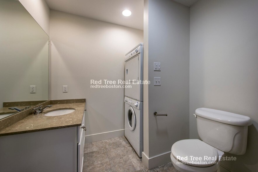 Building Photo - 110 Second St. Unit 109