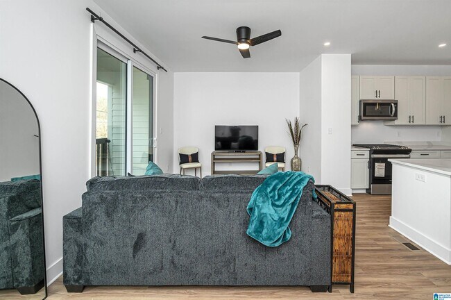 Building Photo - 2440 18th St S