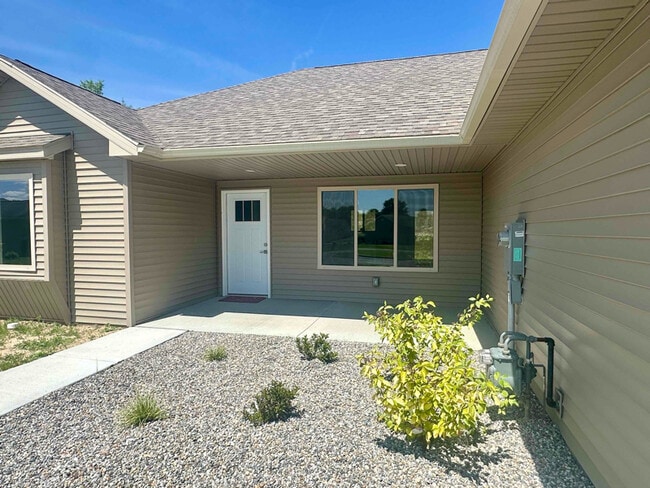 Building Photo - 1966 Burning Bush Ct