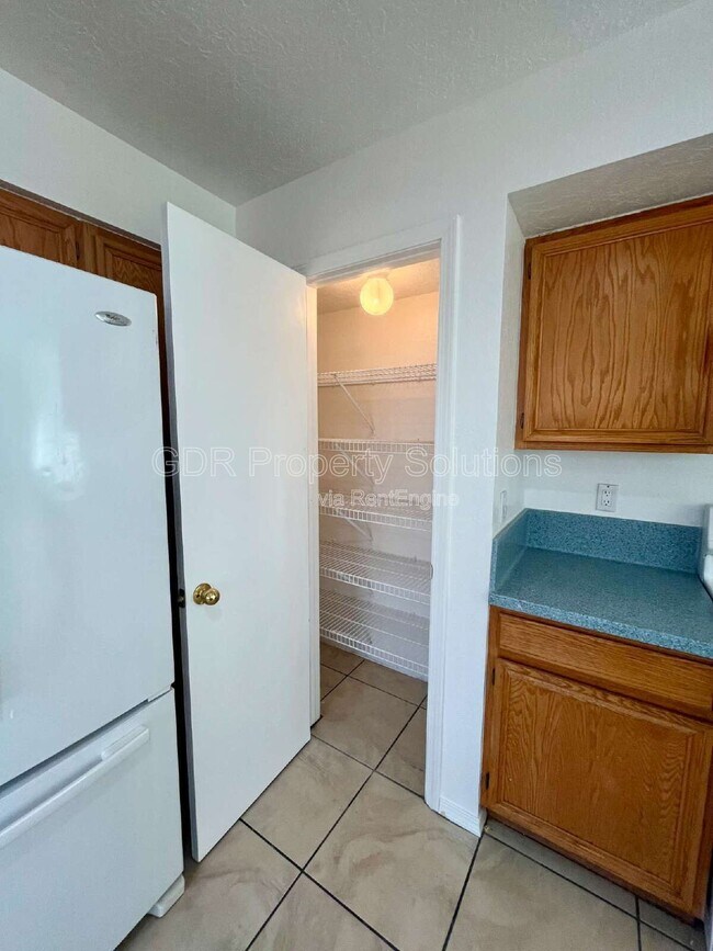 Building Photo - 8123 Waterbury Pl NW