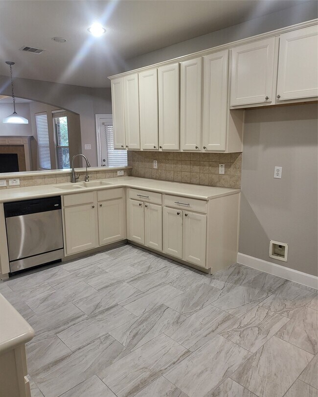 Building Photo - 606 Admiral Bay Ln