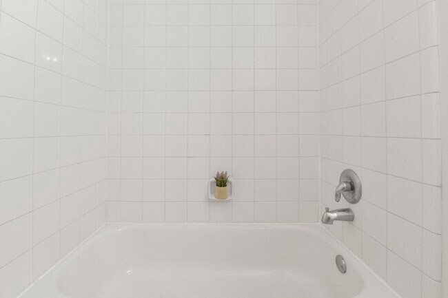 Building Photo - 20910 Sun Creek Dr